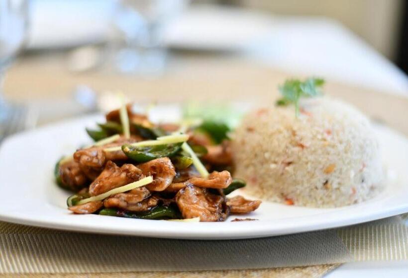 Hotel Terrace Hills Resort