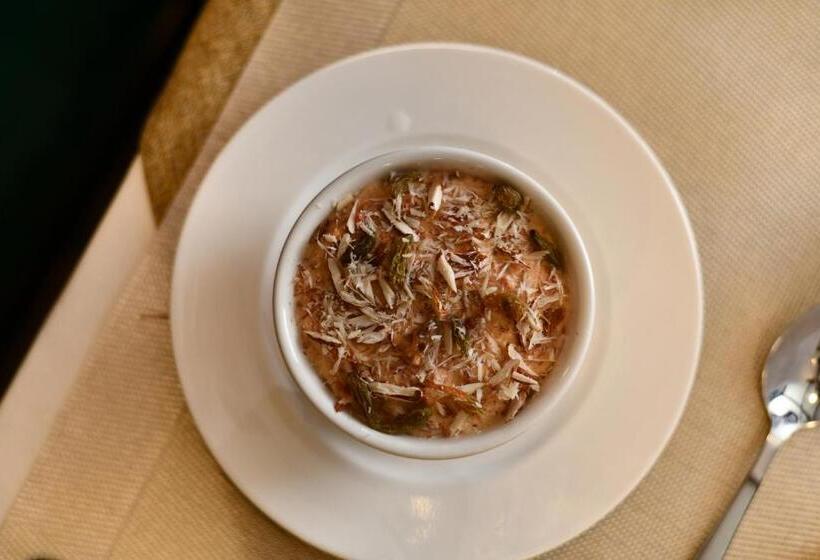 Hotel Terrace Hills Resort