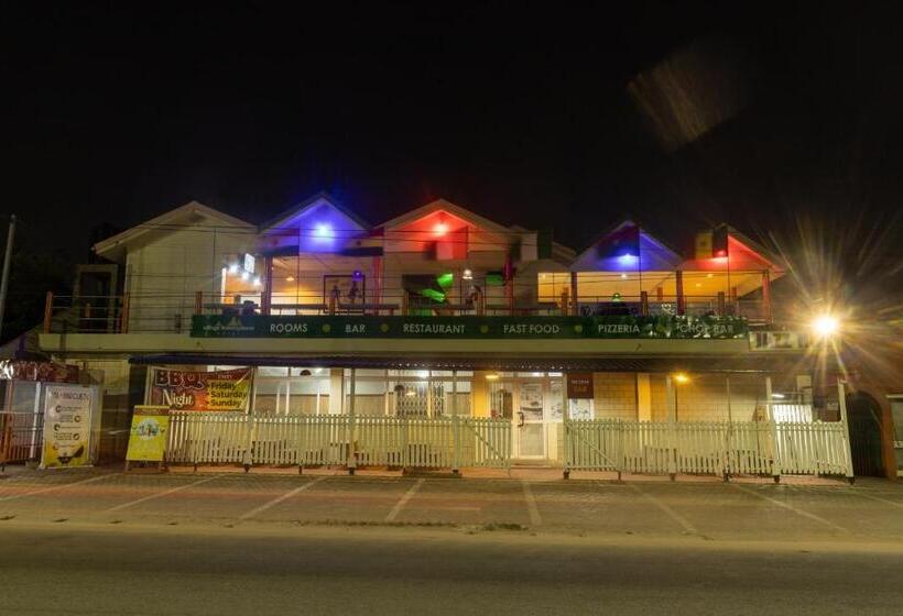 هتل Village Francophone