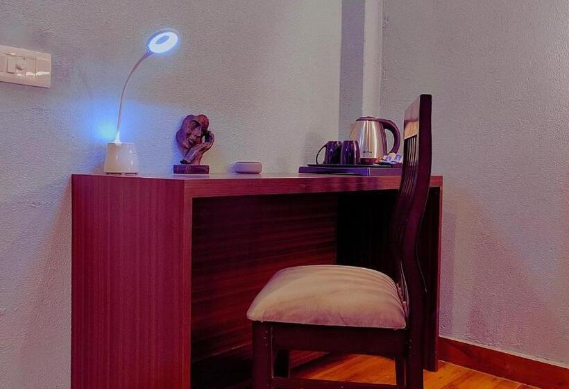 בית מלון כפרי The Madhunandan