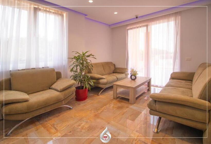 Nbt Hotel Lac