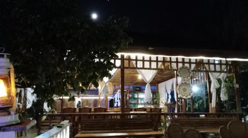 Nua Indah Hotel & Resto Wakatobi