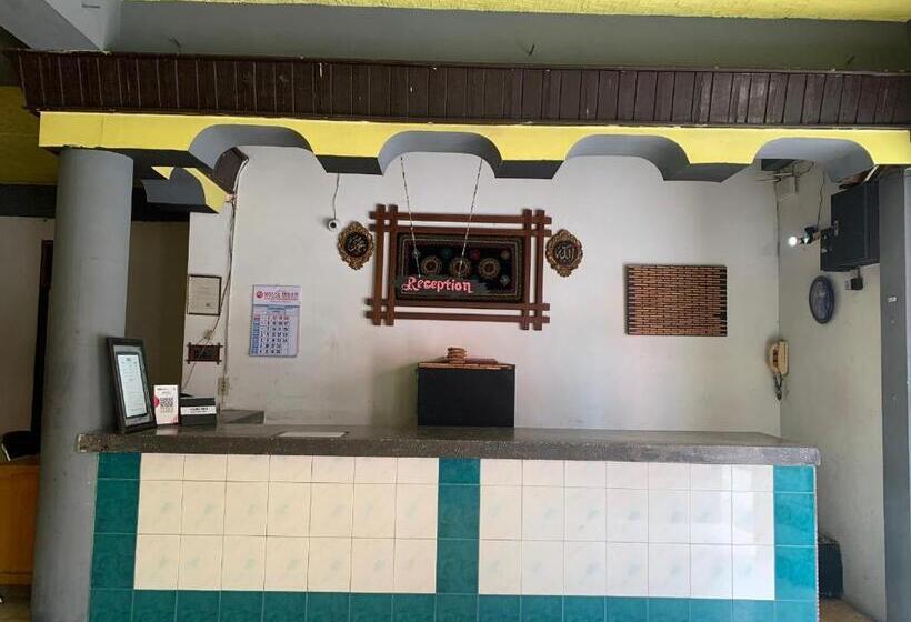 Oyo 93237 Hotel Triarga