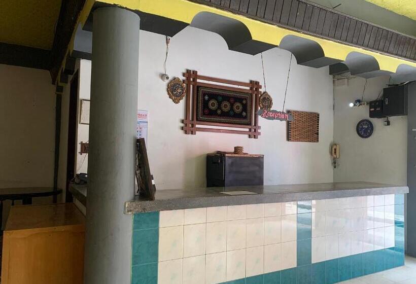 Oyo 93237 Hotel Triarga