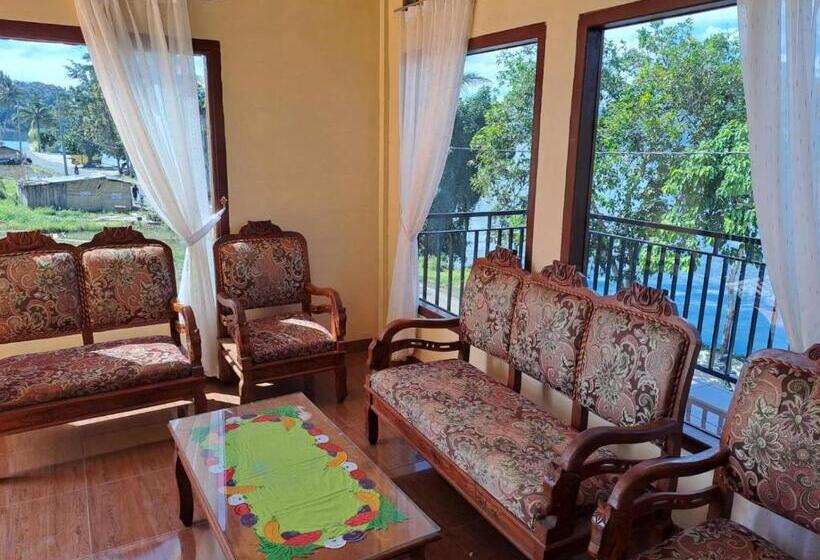 Oyo 93241 Hotel Puri Azzura Danau Ranau