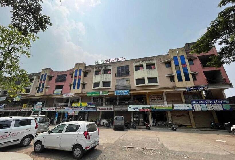 Oyo Hotel Nature Peak