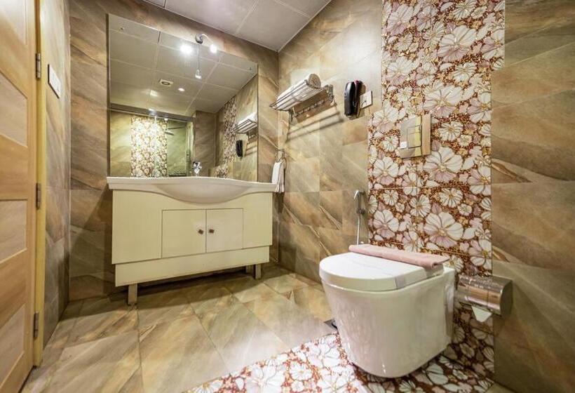 Parakkat Nature Hotel & Resorts Chithirapuram