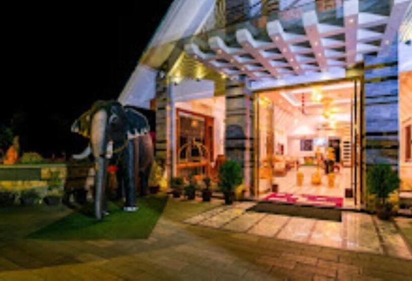 Parakkat Nature Hotel & Resorts Chithirapuram