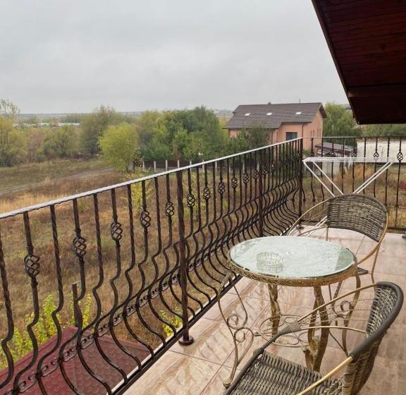 پانسیون Ami Residence Bucharest Airport&therme&parking