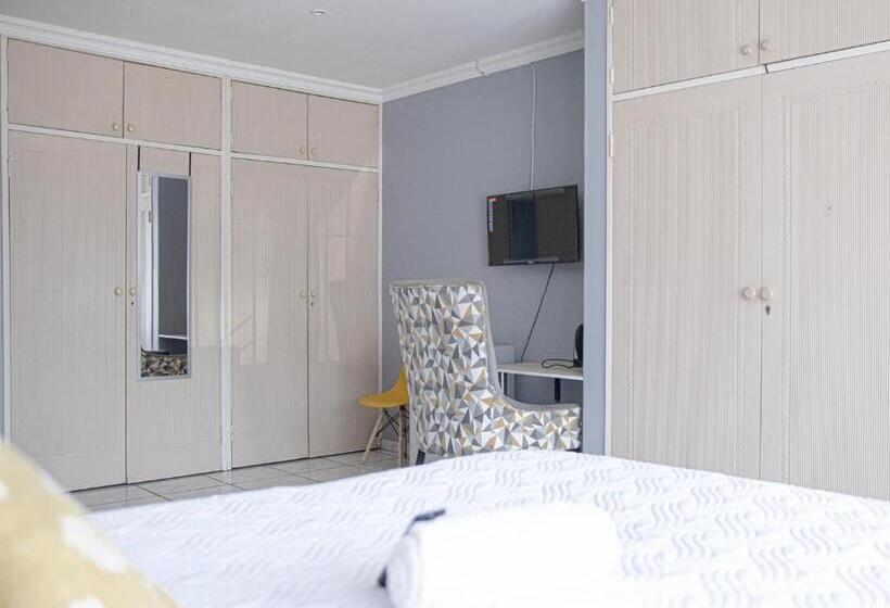 פנסיון Bedford Guest House