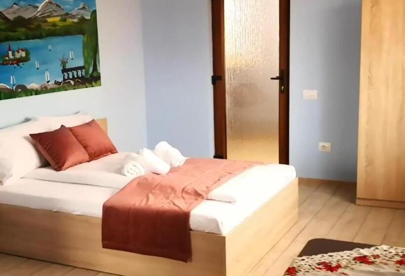 بنسيون Casa Ana Maria