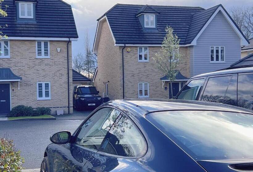 بنسيون Detached House A Room In Essex