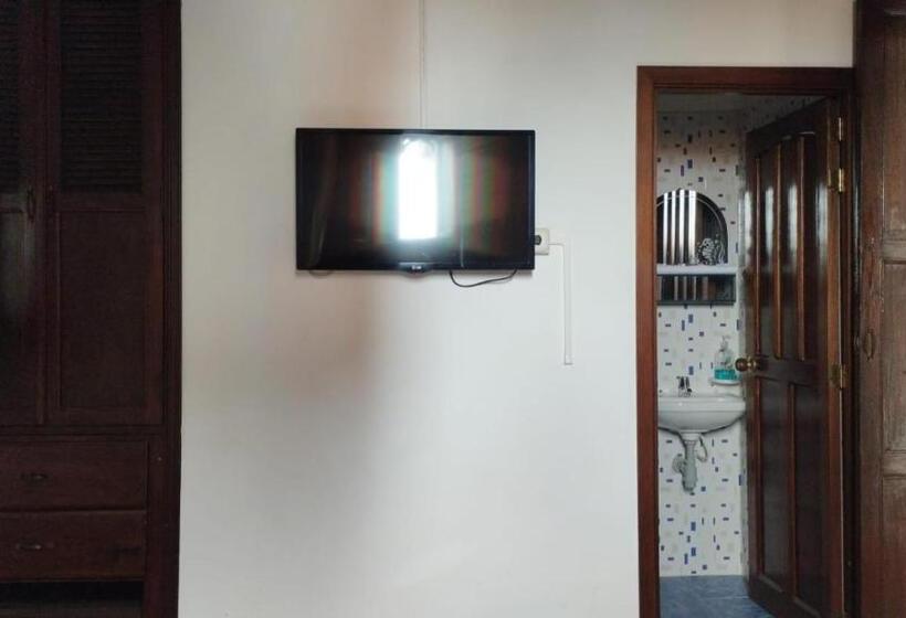 膳宿费 Hostal La Batea