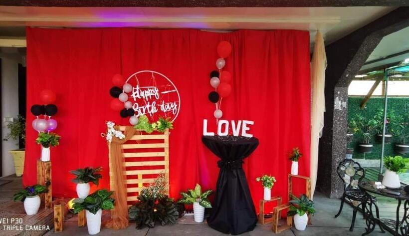 بنسيون Jamaica & John Staycation