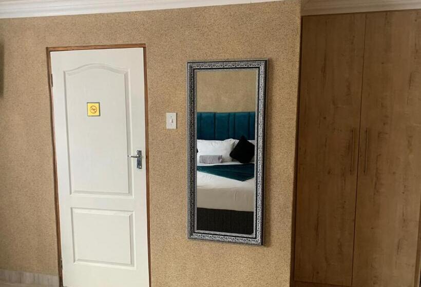 پانسیون Nonesi Lodge 2