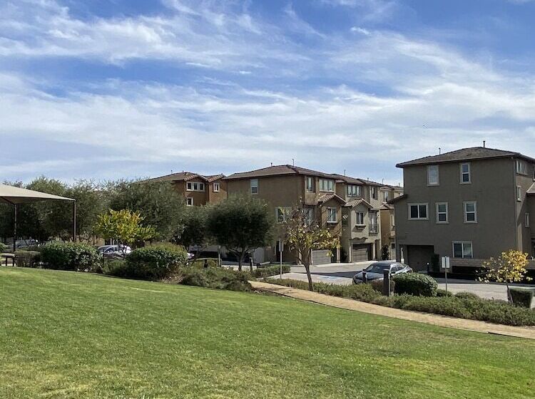 פנסיון Olive Glen