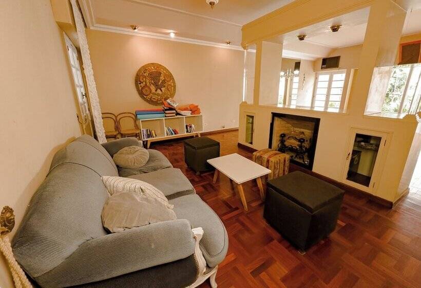 ペンション Rodex Hostel Tucuman