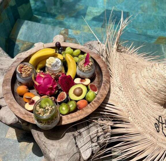 پانسیون Route De Taghazot Quartier Essahel Tamraght