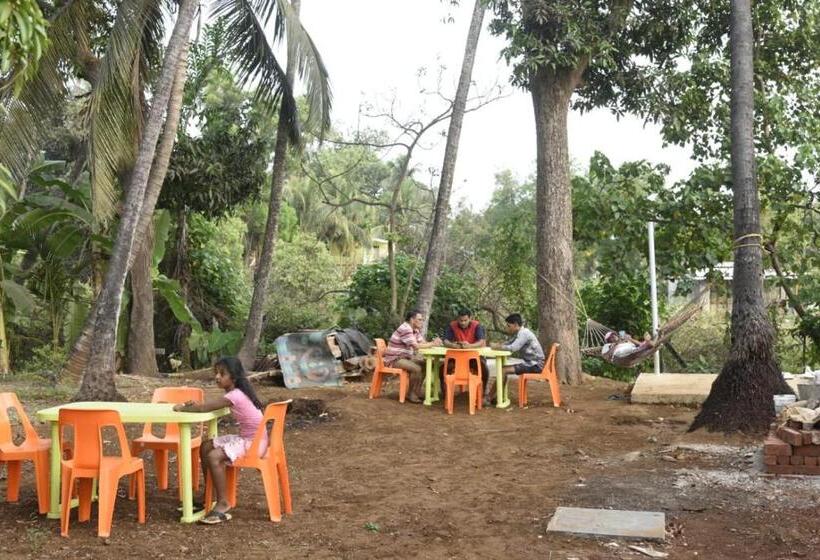 펜션 Sahyadri Homestay