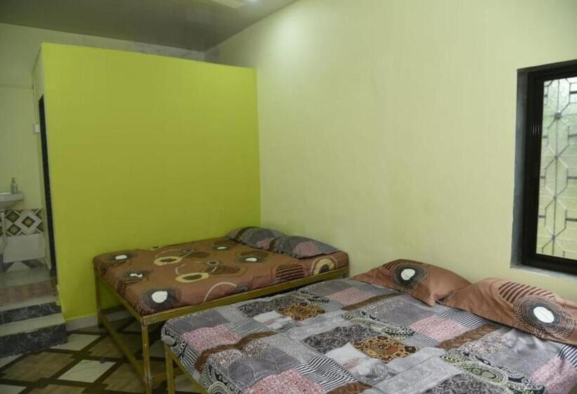 펜션 Sahyadri Homestay