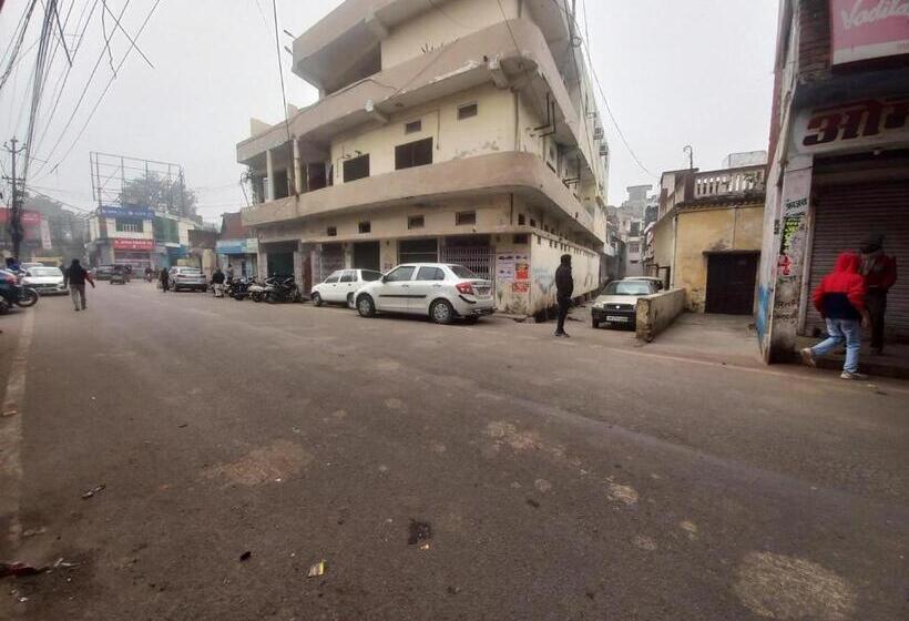 ペンション Singh Guest House