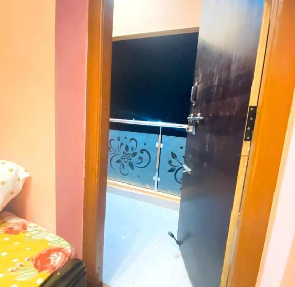 פנסיון Uk Guest House