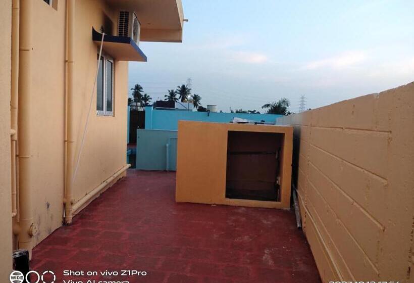 פנסיון Uk Guest House