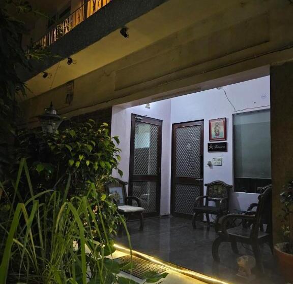 بنسيون Unclesden