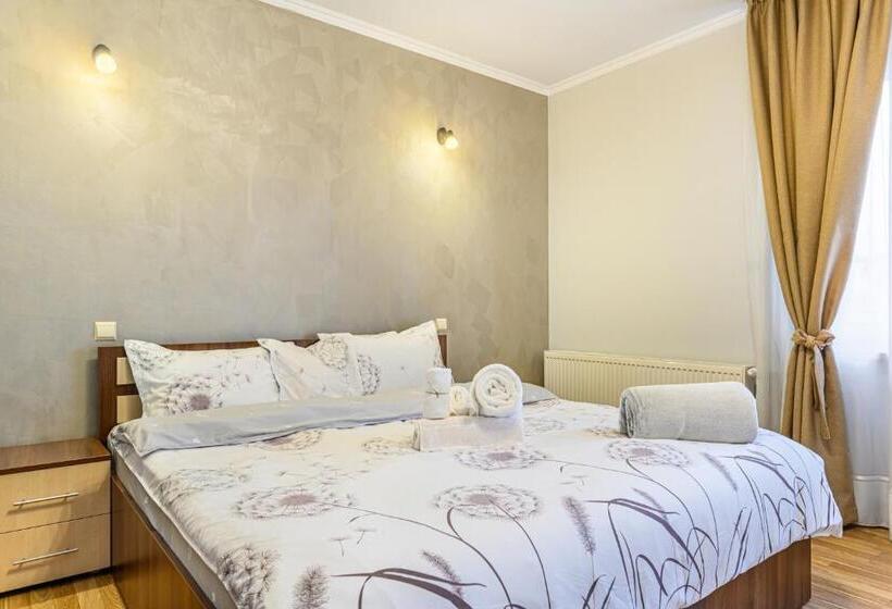 بنسيون Vila Nomad