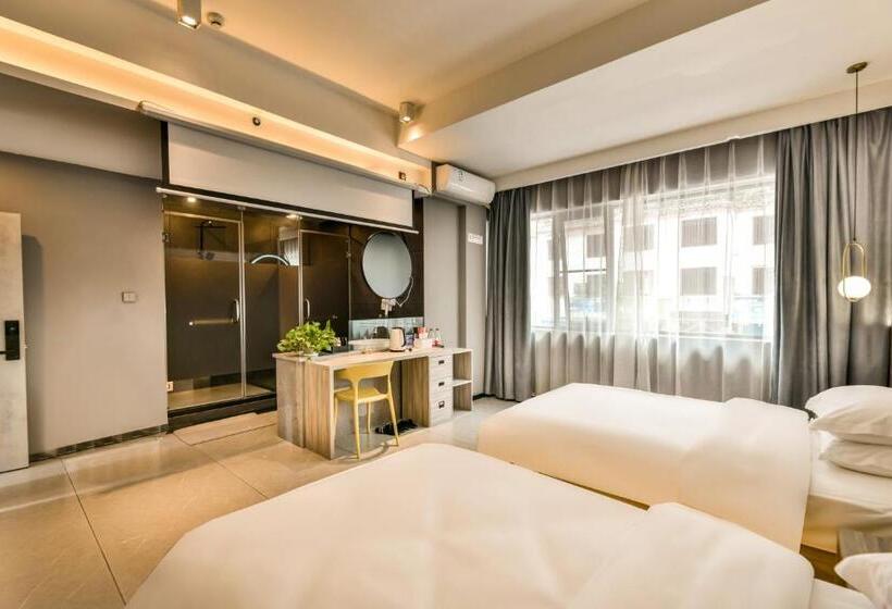 Пансион Yangshuo Emoji Youth Hostel