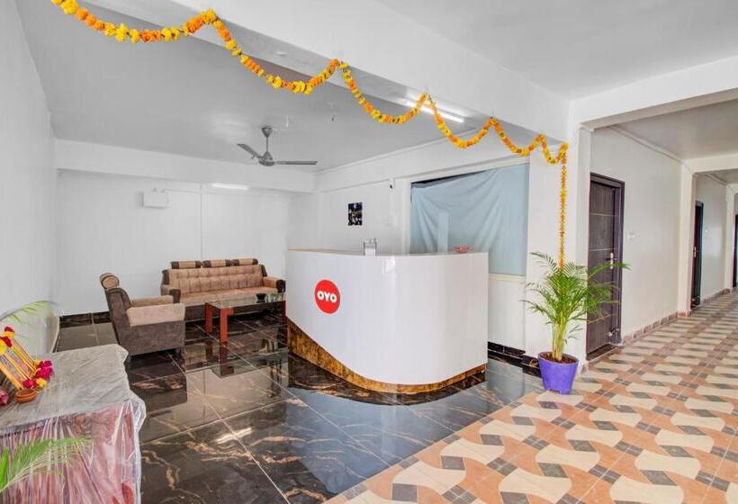 Super Oyo Hotel Akshaya Elite