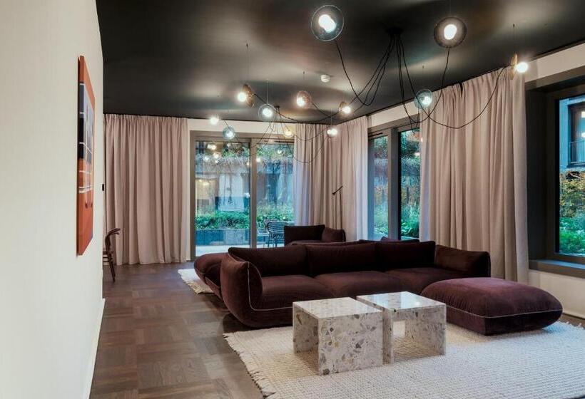 The Garden Suites By Suite030