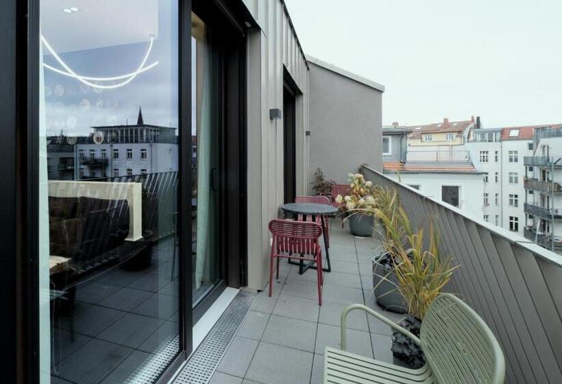 The Garden Suites By Suite030