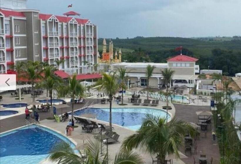 Thermas Resort Water Park, São Pedro 