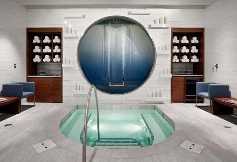 Vdara Hotel Premium Studio Suite  Free Valet Parking