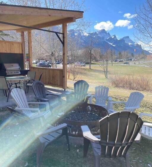 1bedroom With 2 Queen Heated Parking