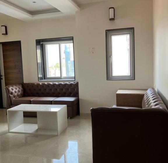 הוסטל Forest Breeze Inn