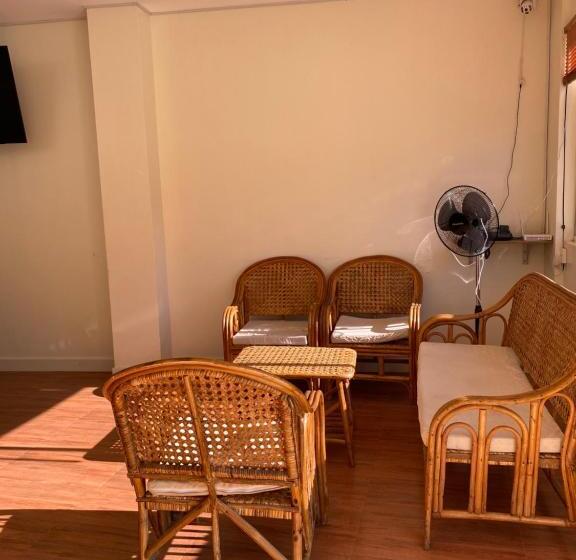 호스텔 Seaesta Beach House