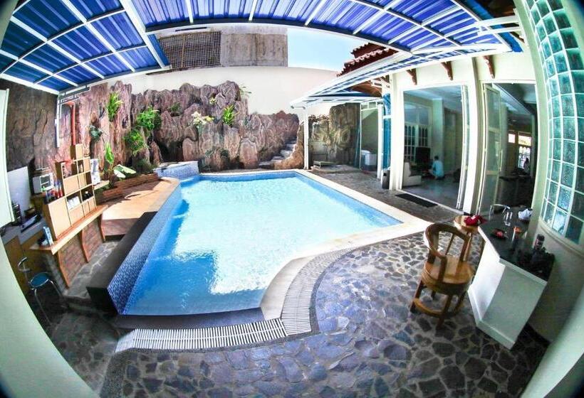 Общежитие Sentosa Lodge