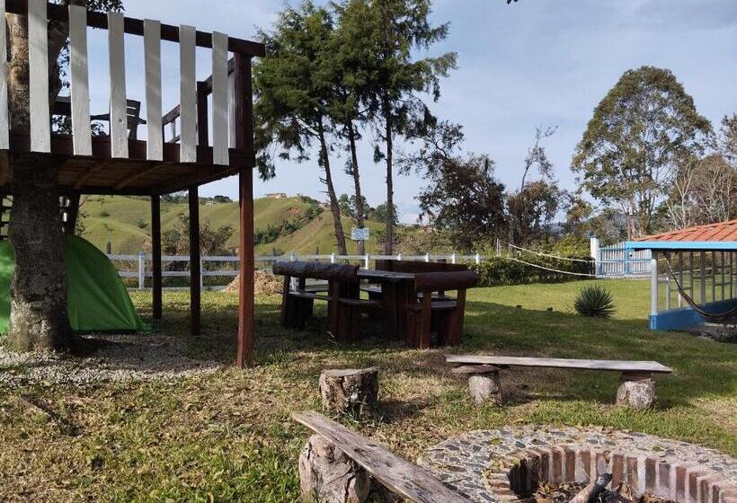 הוסטל Spanglish Colombia