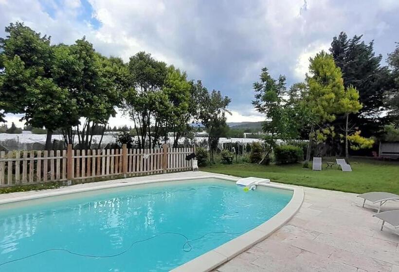 צימר Chambres D Hôtes Et Cuisine Commune, Domaine Les Peupliers, Lagnes