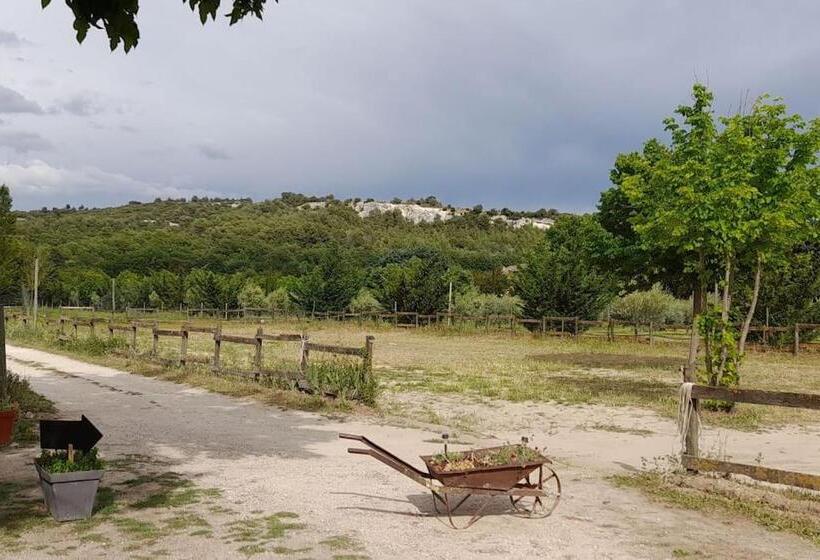 צימר Chambres D Hôtes Et Cuisine Commune, Domaine Les Peupliers, Lagnes