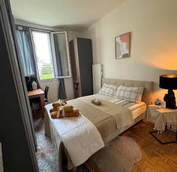 ベッドアンドブレックファースト Near The Palace Of Versailles Breakfast+parking