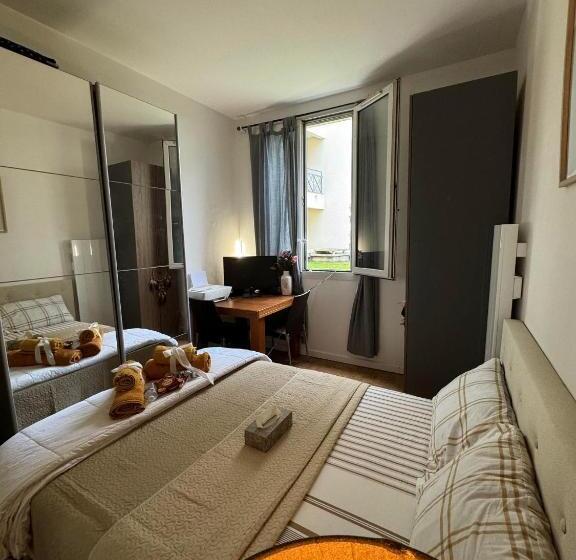 ベッドアンドブレックファースト Near The Palace Of Versailles Breakfast+parking