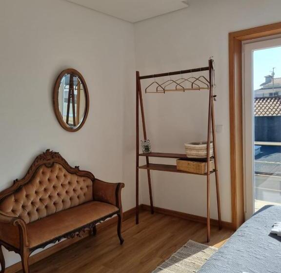 Bed and Breakfast On The Way   Mindelo Beach/guest House