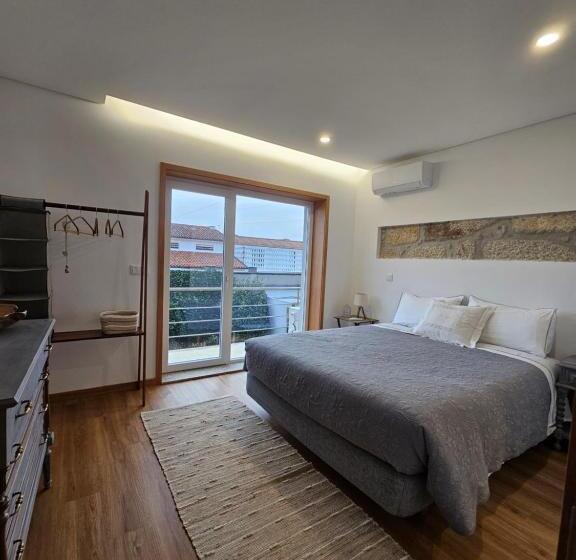 Bed and Breakfast On The Way   Mindelo Beach/guest House