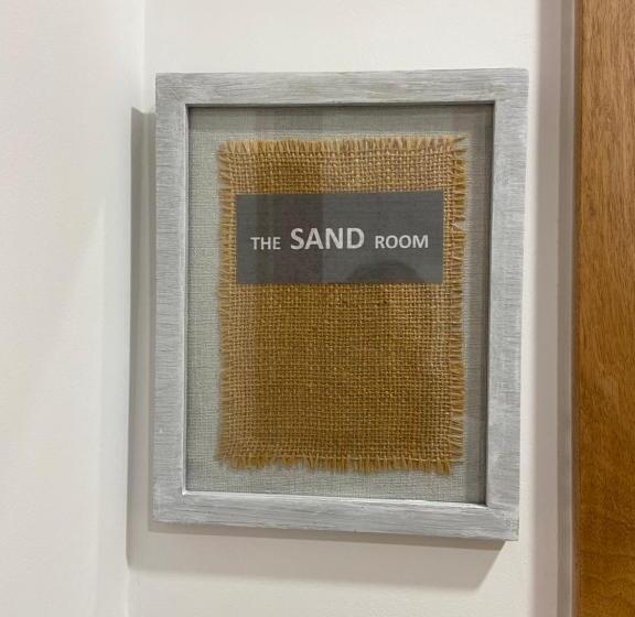 Bed and Breakfast On The Way   Mindelo Beach/guest House