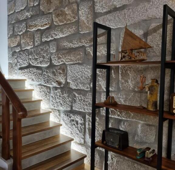 Bed and Breakfast On The Way   Mindelo Beach/guest House