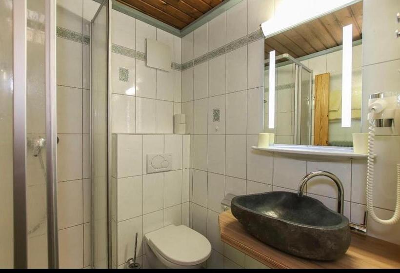 Hochwart Hof Bed & Breakfast