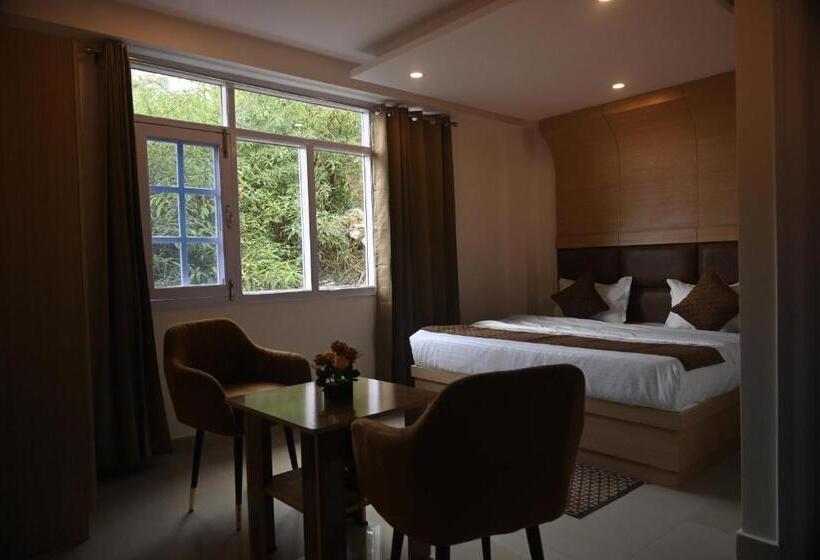 مبيت وإفطار Pine Ville Shimla